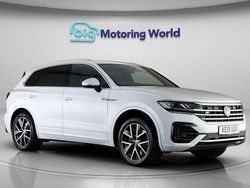 White Used 2019 VW Touareg R-line SUV | £26,600 (Fair price)