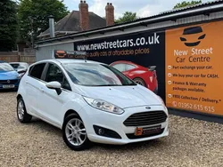White Used 2015 Ford Fiesta Zetec Hatchback | £4,384 (Fair price)