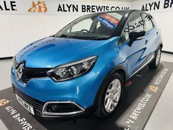 Tahoe blue with diamond black roof Used 2016 Renault Captur Dynamique SUV | £6,499 (Fair price)