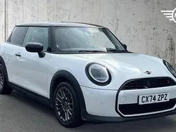 White Used 2024 Mini Cooper S Hatch Hatchback | £25,299 (Fair price)