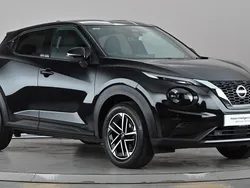 Black Used 2024 Nissan Juke N-Connecta SUV | £18,999 (Fair price)