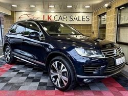 Blue Used 2016 VW Touareg R-line SUV | £18,295 (Fair price)