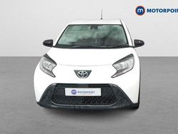 White Used 2022 Toyota Aygo X PURE SUV | £11,399