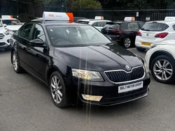 Black Used 2014 Skoda Octavia Elegance Hatchback | £4,950 (Super price)