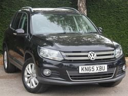 Deep black pearl Used 2015 VW Tiguan Match SUV | £6,450 (Fair price)
