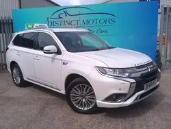 White Used 2019 Mitsubishi Outlander P-HEV Estate | £12,989 (Good price)