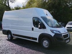 White Used 2023 Peugeot Boxer Premium Van | £12,990 (A bit pricey)