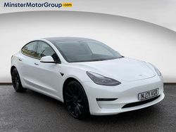 White Used 2021 Tesla Model 3 Performance Sedan | £23,190 (Fair price)