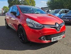 Red Used 2013 Renault Clio IV Dynamique Hatchback | £3,595 (Fair price)