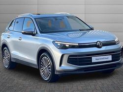 Oyster silver New 2025 VW Tiguan Match SUV | £35,250 (Fair price)