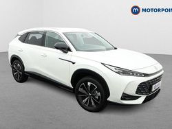 White Used 2025 MG HS Trophy SUV | £22,699 (Expensive)