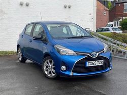 Blue Used 2015 Toyota Yaris Hatchback | £10,000