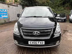 Black Used 2016 Hyundai I800 SE MPV | £8,900 (Super price)