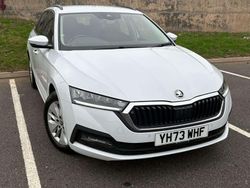 White Used 2023 Skoda Octavia SE Technology Estate | £17,991 (Good price)