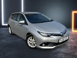 Silver Used 2018 Toyota Auris Hybrid Hatchback | £12,500 (Fair price)