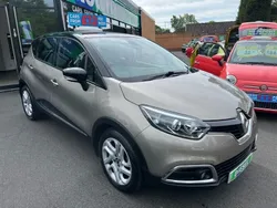 Bronze Used 2015 Renault Captur Dynamique SUV | £6,499 (Fair price)