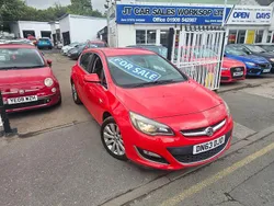 Red Used 2013 Vauxhall Astra Hatchback | £1,750 (Fair price)