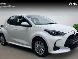 White Used 2022 Toyota Yaris Hybrid Hatchback | £16,492 (Good price)