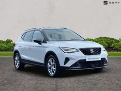 White Used 2022 Seat Arona FR SUV | £14,000 (Fair price)