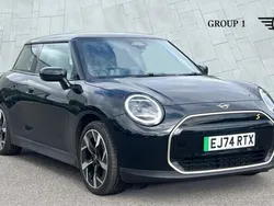 Black Used 2024 Mini Cooper SE Hatch Hatchback | £28,195