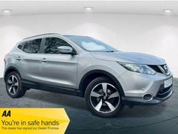 Silver Used 2017 Nissan Qashqai N-Vision SUV | £9,995 (Fair price)