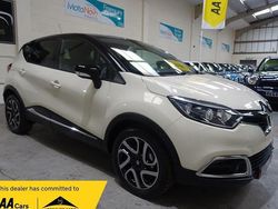 Cream black Used 2016 Renault Captur Dynamique SUV | £11,000 (Fair price)
