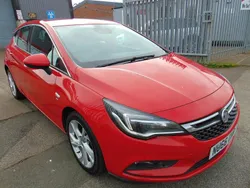 Red Used 2016 Vauxhall Astra SRi Hatchback | £4,495 (A bit pricey)