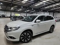 White Used 2018 Mitsubishi Outlander P-HEV Estate | £7,880 (Fair price)
