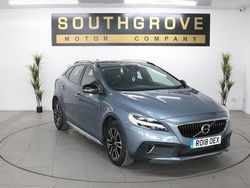 Blue Used 2018 Volvo V40 CC Plus Estate | £9,489 (Fair price)