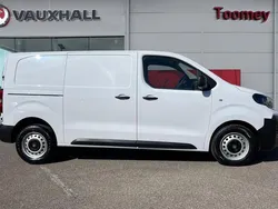 White New 2025 Vauxhall Vivaro S Van | £24,495 (Fair price)