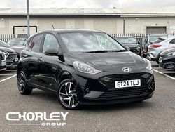 Black Used 2024 Hyundai i10 Premium Hatchback | £15,193 (Fair price)