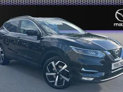 Black Used 2017 Nissan Qashqai Tekna SUV | £11,420 (A bit pricey)