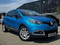 Blue Used 2015 Renault Captur Dynamique SUV | £2,600 (Fair price)