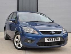 Blue Used 2008 Ford Focus Zetec Hatchback | £890 (Good price)