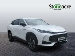 White New 2025 MG HS SE SUV | £22,250 (Super price)