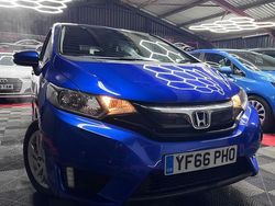 Blue Used 2016 Honda Jazz SE Hatchback | £9,495 (Fair price)