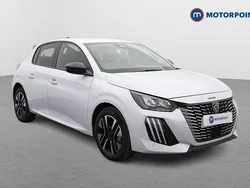White New 2025 Peugeot 208 Allure Hatchback | £19,499 (Super price)