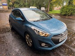 Blue Used 2013 Hyundai i30 Sport Hatchback | £2,490 (Fair price)