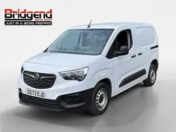 White Used 2023 Vauxhall Combo S MPV | £11,999 (Fair price)