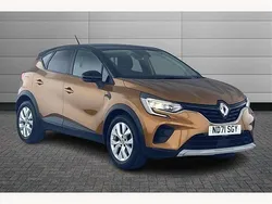 Desert orange with diamond black roof Used 2021 Renault Captur Iconic SUV | £12,490 (Fair price)