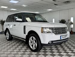 White Used 2011 Land Rover Range Rover Vogue SUV | £11,991 (Fair price)