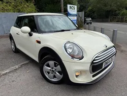 White Used 2014 Mini Cooper Hatch Hatchback | £6,699 (Fair price)