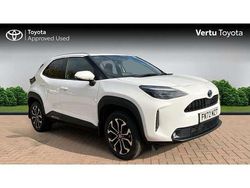 White Used 2022 Toyota Yaris Cross Design SUV | £20,246 (Fair price)