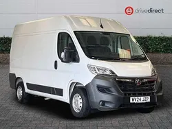 Solid kaolin white Used 2024 Vauxhall Movano S Van | £18,420 (Fair price)