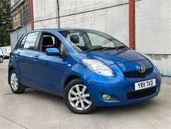 Blue Used 2011 Toyota Yaris Hatchback | £2,500 (Good price)