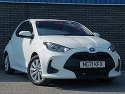 White Used 2022 Toyota Yaris Hybrid Hatchback | £13,498 (Good price)