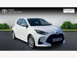 White Used 2022 Toyota Yaris Hybrid Hatchback | £16,263 (Good price)