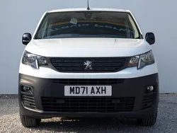 White Used 2022 Peugeot Partner Premium MPV | £9,250 (Super price)