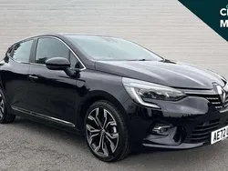 Black Used 2022 Renault Clio V SE Hatchback | £15,329 (Fair price)