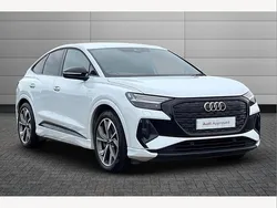 White Used 2023 Audi Q4 Sportback e-tron Comfort SUV | £31,650